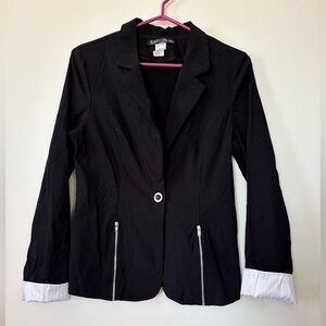 🖤Women's Black Blazer with White Accents🖤🤍